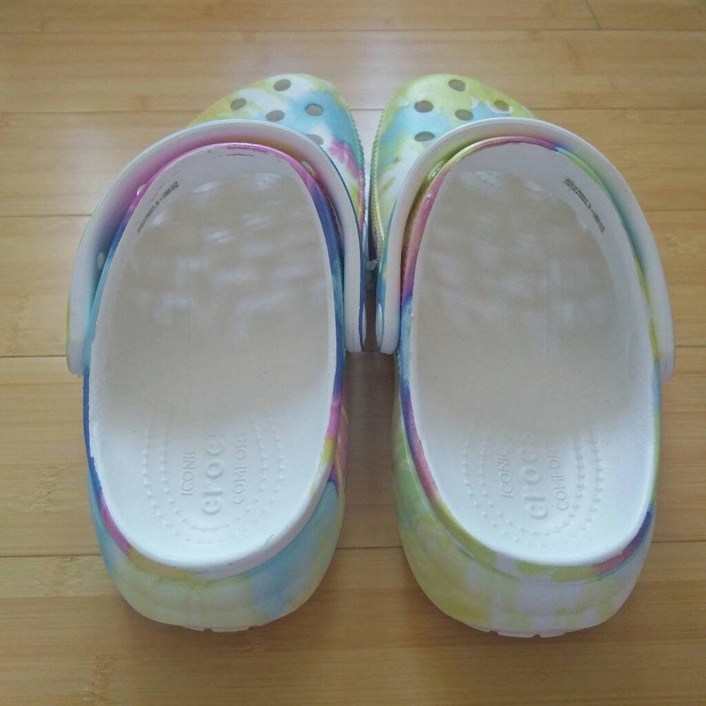 -NEW- Crocs Classic Platform Clogs Tie Dye 8 - Picture 8 of 15